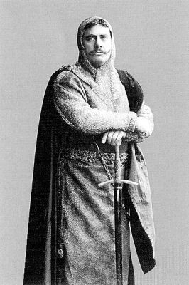 Max Devrient als "Zawisch" in Grillparzers "König Ottokars Glück und Ende" am Wiener "Burgtheater"; Urheber: Eugen Schöfer (1862 - 1912); Quelle: Wikimedia Commons; Lizenz: gemeinfrei