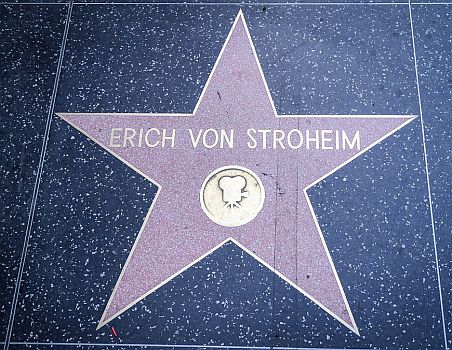 "Stern" für Erich von Stroheim auf dem "Hollywood Walk of Fame"; Urheber: Wikimedia-User Visitor7; Lizenz: CC BY-SA 3.0 Deed; Quelle: Wikimedia Commons